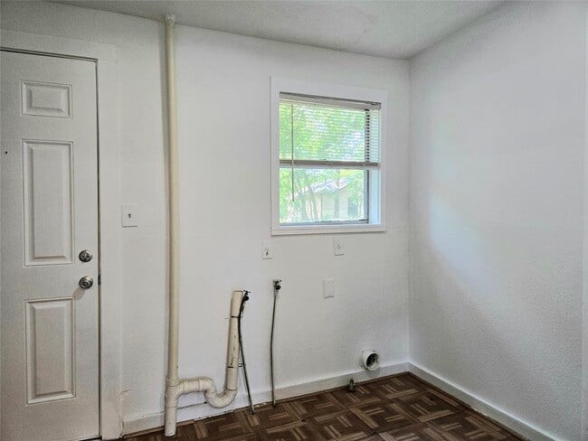 Building Photo - 5505 Harold Ct