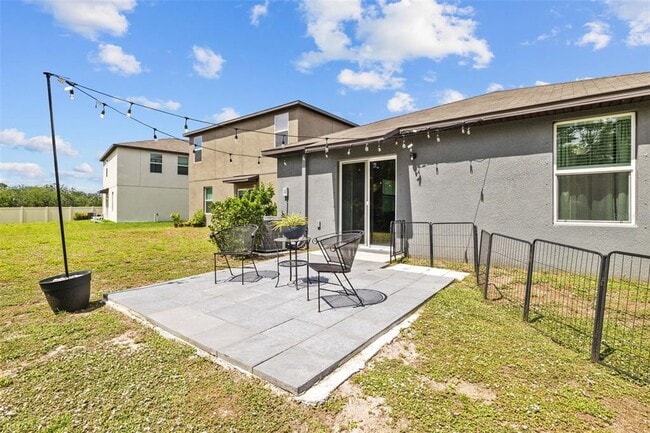 Building Photo - 5554 Blue Azure Dr