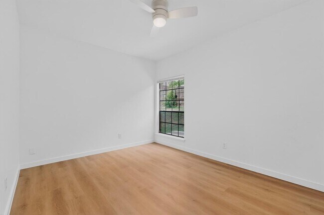 Building Photo - 11306 Nicole Cove