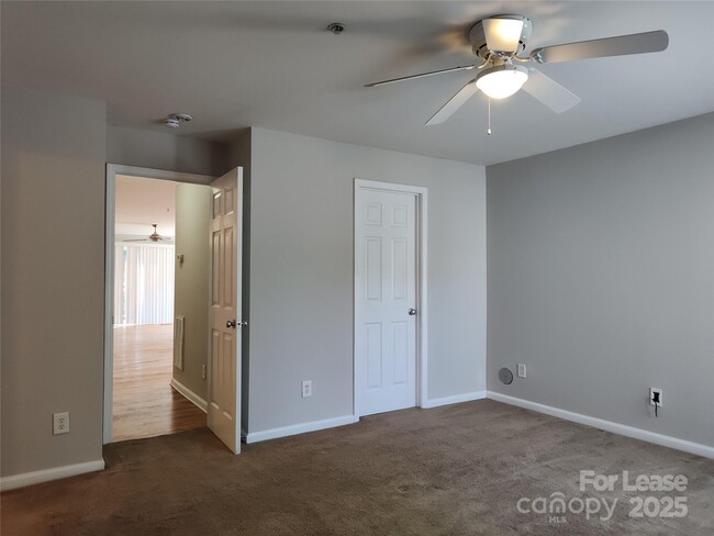 Building Photo - 552 Donatello Avenue