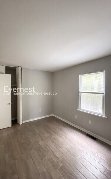 Building Photo - 3355 Dill Ave