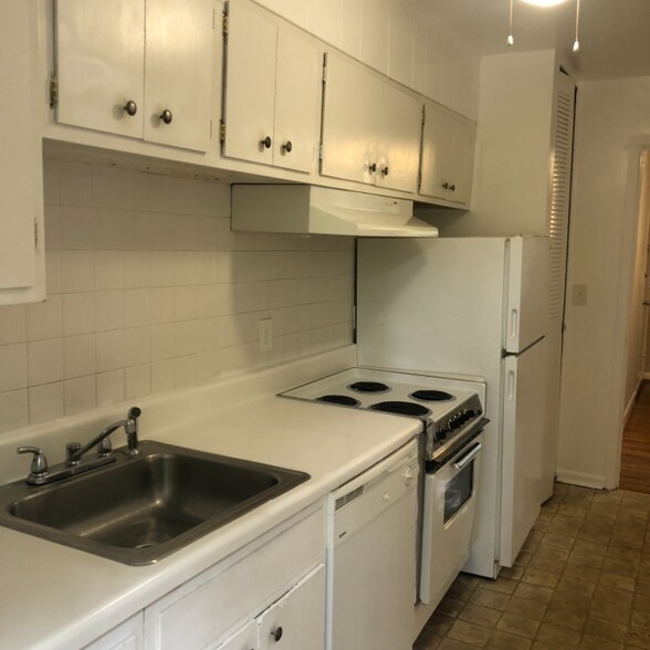Building Photo - 465 Medlock Rd