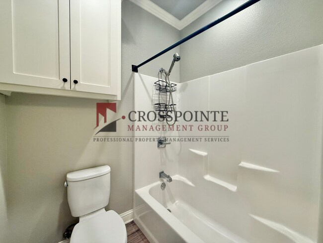 Building Photo - Beautiful 3 Bedroom 2 Bathroom Home!