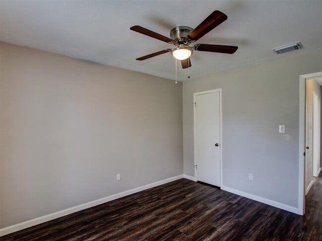 Building Photo - 10815 Montverde Ln
