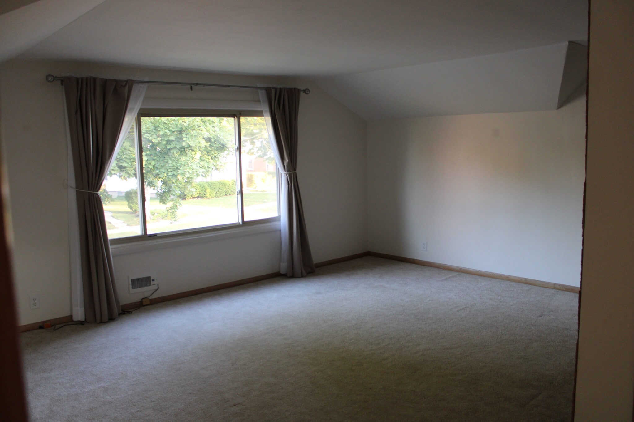 Building Photo - 3353 S 71st St