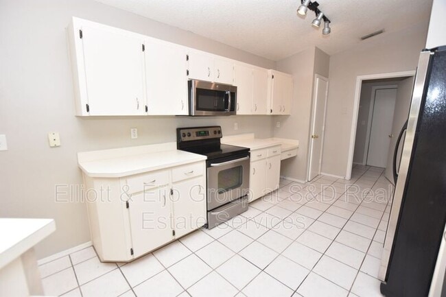 Building Photo - 5357 St Lucia Dr