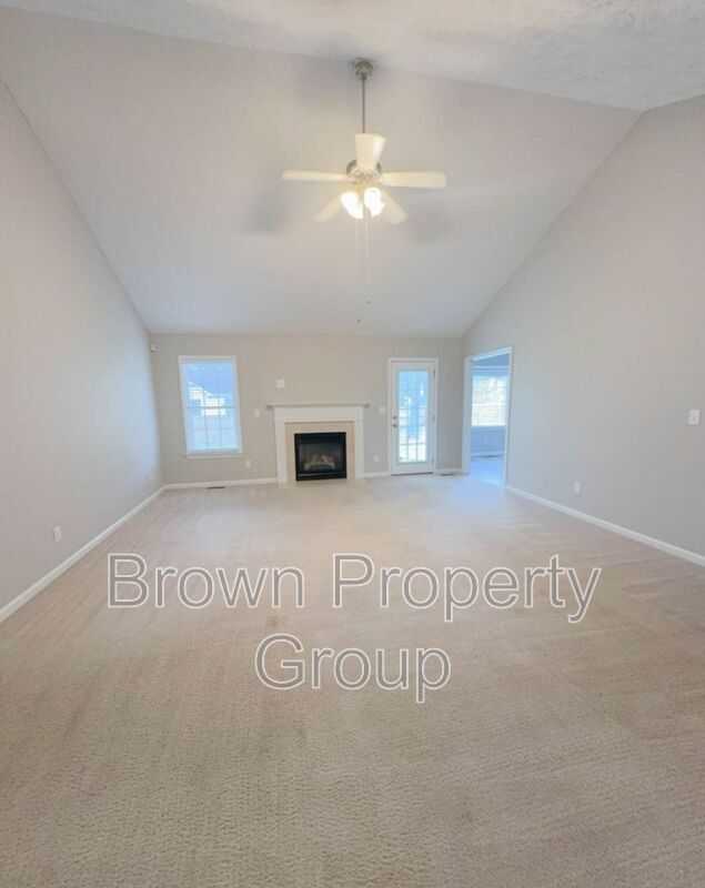 Building Photo - 3426 Broomsgrove Dr