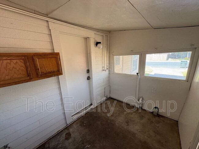 Building Photo - 829 Washington St