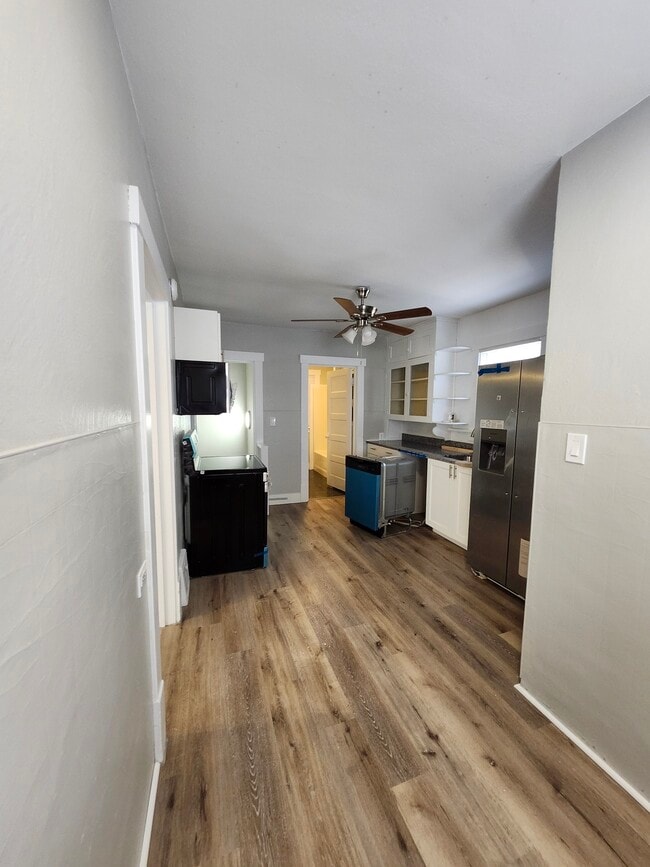 Building Photo - 412 A St