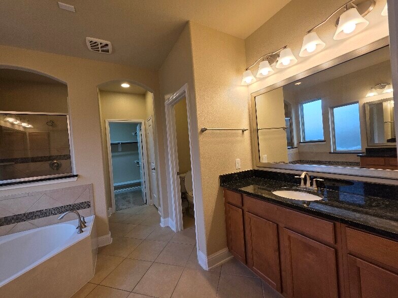 Building Photo - 4110 Addison Ranch Ln