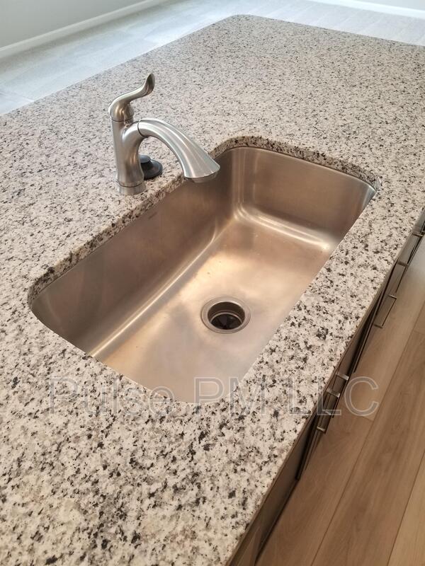 Building Photo - 1389 Meadowrun Ln