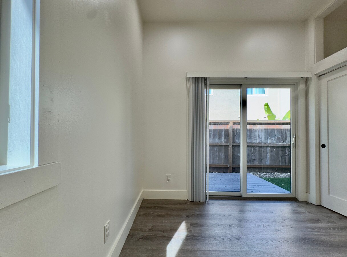 Building Photo - 1038 62nd St