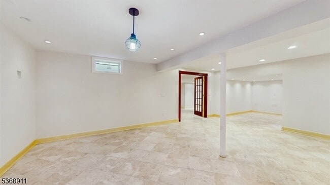 Building Photo - 104 Briar Ct