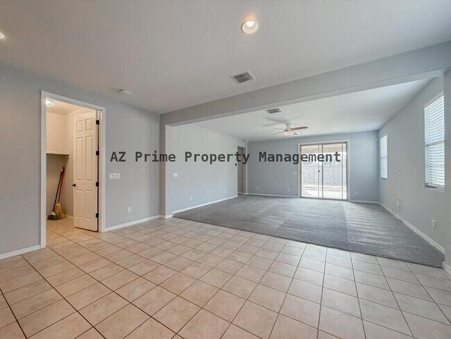 Building Photo - 19757 W Pinchot Dr