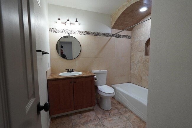 Building Photo - 6501 Dungan St NE