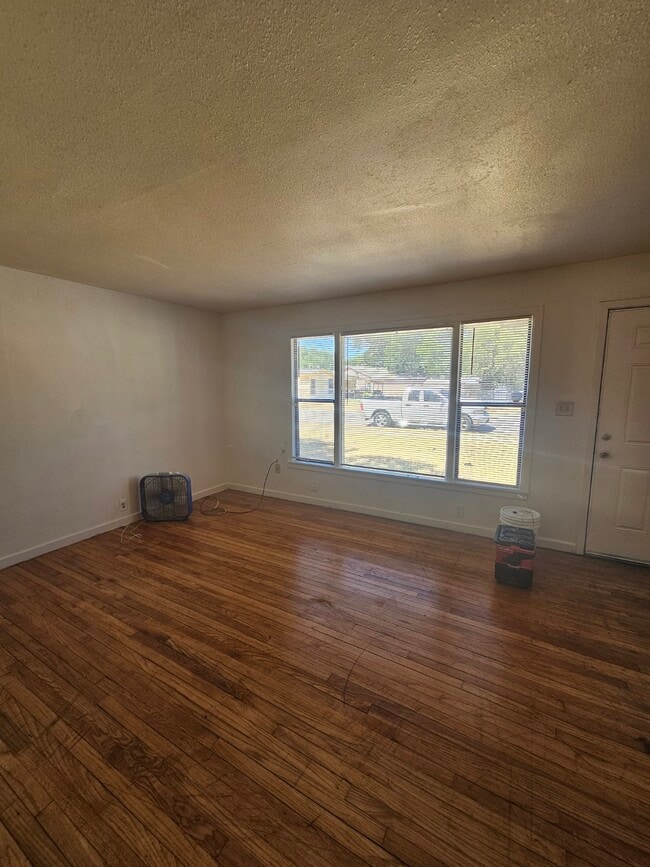 Building Photo - 3709 Pate Dr