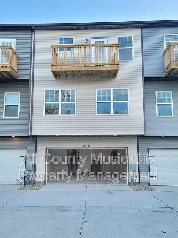 Building Photo - 310 Negri Ct