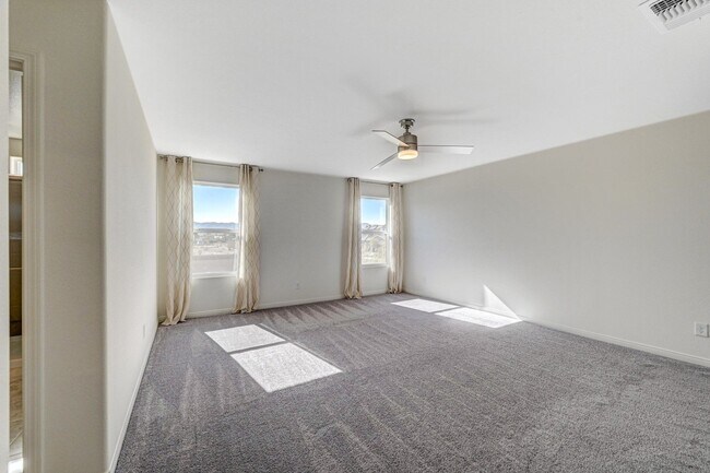 Building Photo - AMAZING 2 Story, 5 Bedroom Home in Gated community!