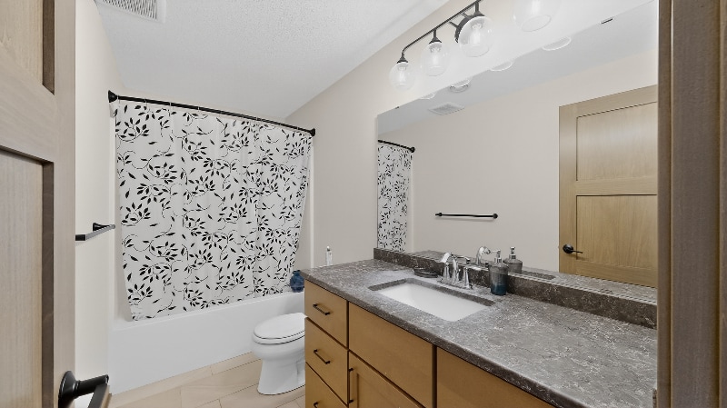 Building Photo - 2412 Hadley Hills Dr NE