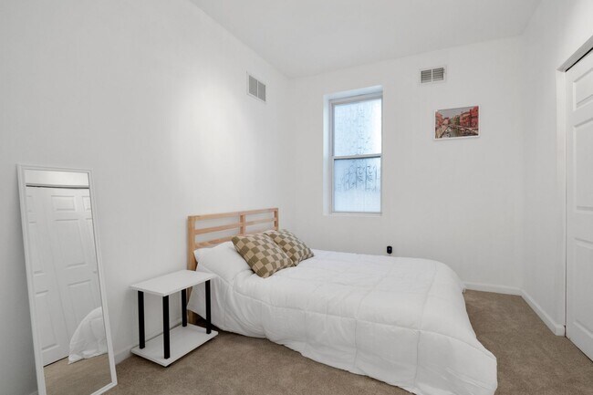 Building Photo - 2 Story Home in Botanical Heights (Optiona...