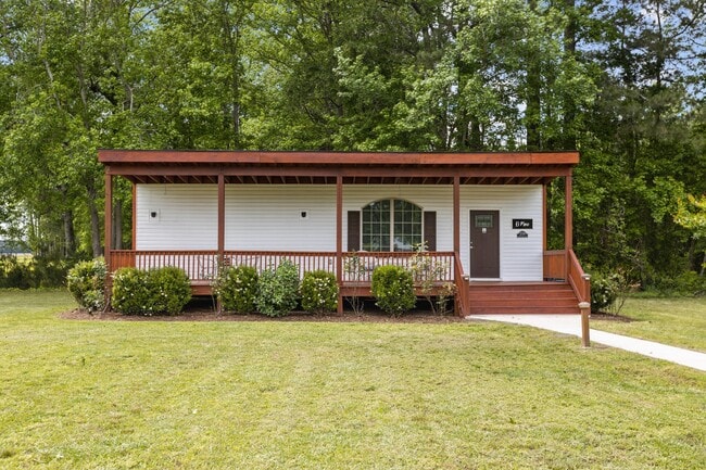 Primary Photo - 2116 Las Flores Ln