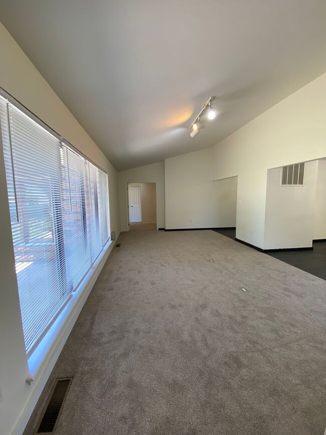 Building Photo - Big and Spacious Four Bedroom Home on the ...