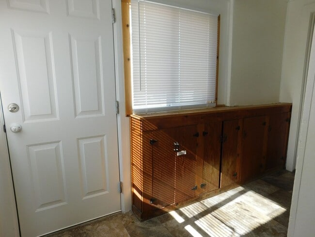 Building Photo - 441 N 16th St