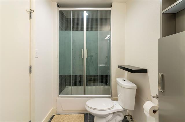 Building Photo - 3845 Convent St