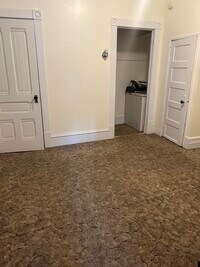 Building Photo - 260 Nordina St