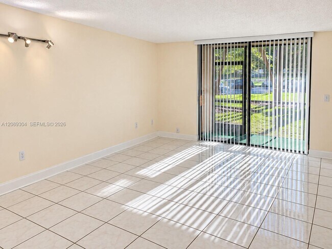 Building Photo - 8760 SW 133rd Avenue Rd