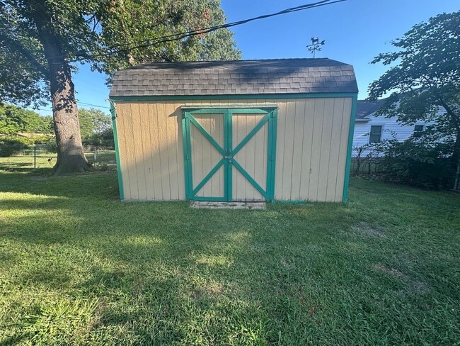 Building Photo - Single Family Home
