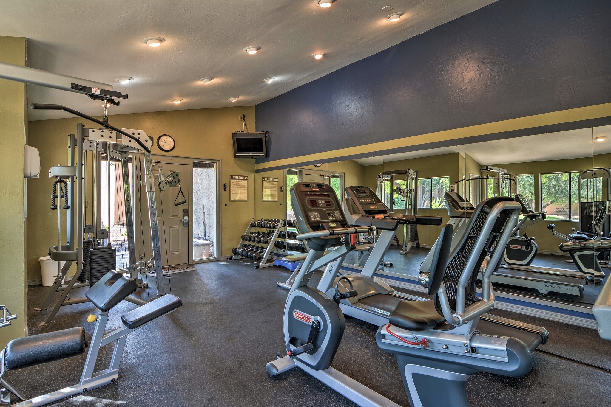 Building Photo - 3825 E Camelback Rd