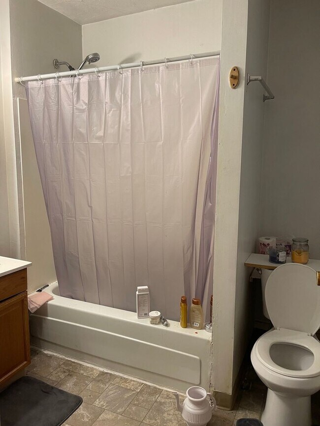 Building Photo - 231 Ashworth Pl