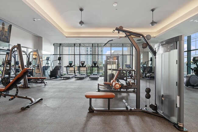 Building Photo - 610 Davis St