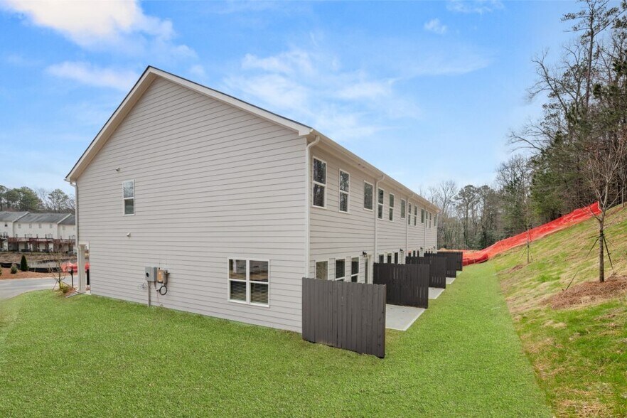 Building Photo - 4270 Notting Hill Dr SW