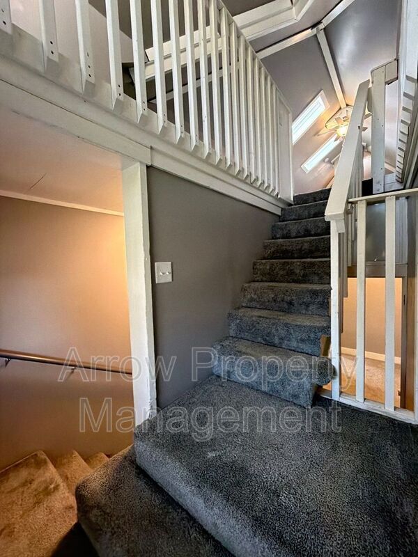 Building Photo - 1341 D St