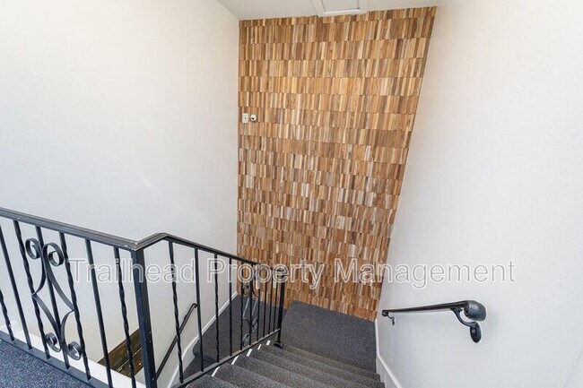 Building Photo - 7801 W 83rd St