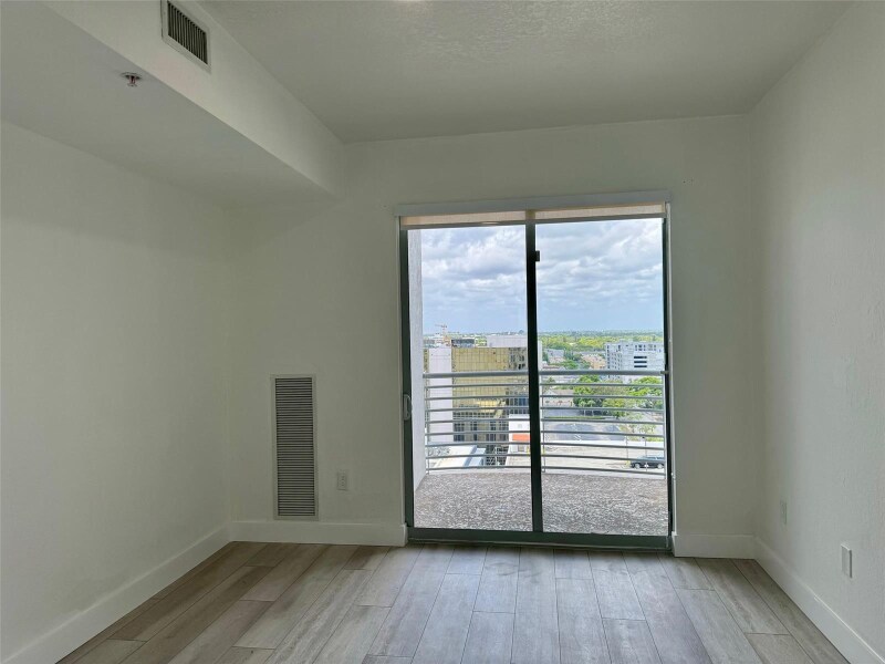Building Photo - 1830 Radius Dr