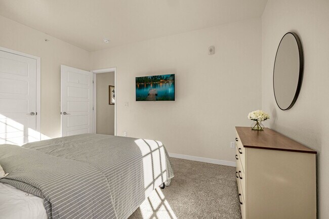 Building Photo - 9227 Rolling Way