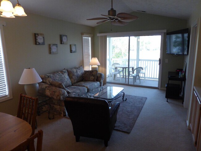 Building Photo - 541 White River Dr