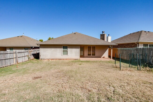 Building Photo - Adorable 3 bedroom Home in NW OKC