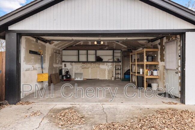 Building Photo - 3195 Fenton St