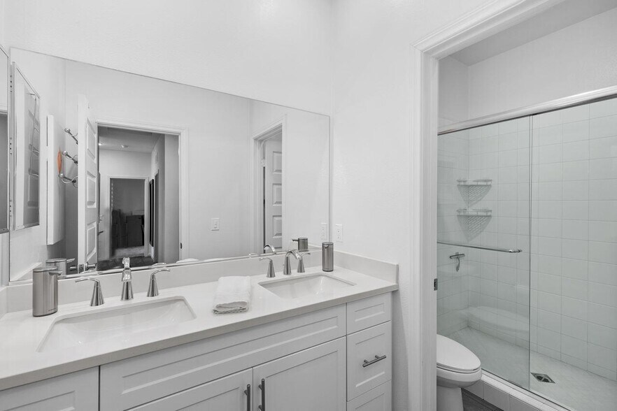 Building Photo - 10601 Cloud Haven Dr