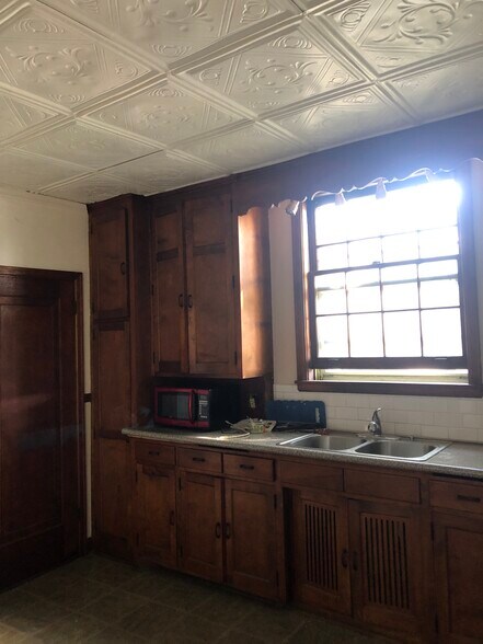 Building Photo - 2629 3rd Ave S