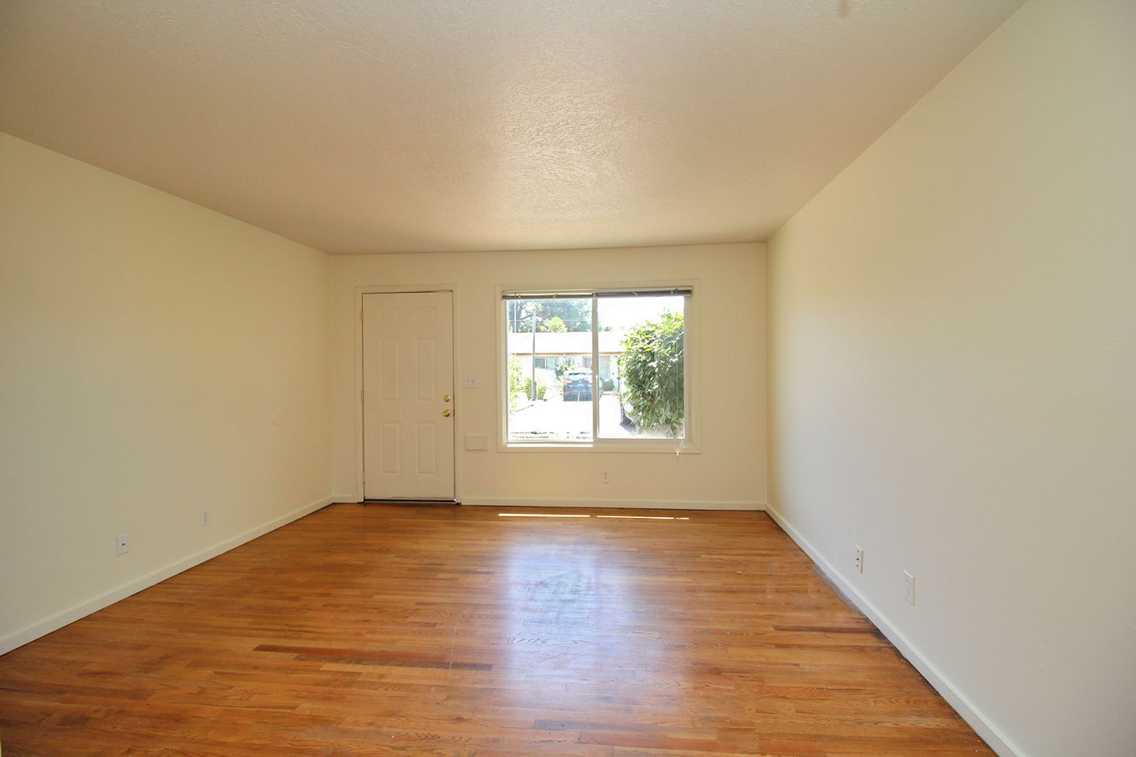Building Photo - 2208-2208 NE 80th Ave