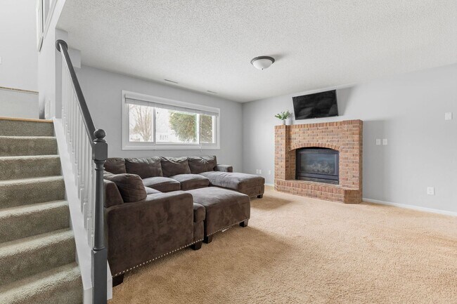Building Photo - 445 43rd Ave NW