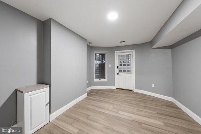 Building Photo - 313 F St NE