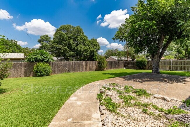 Building Photo - 3503 Clearfield Dr
