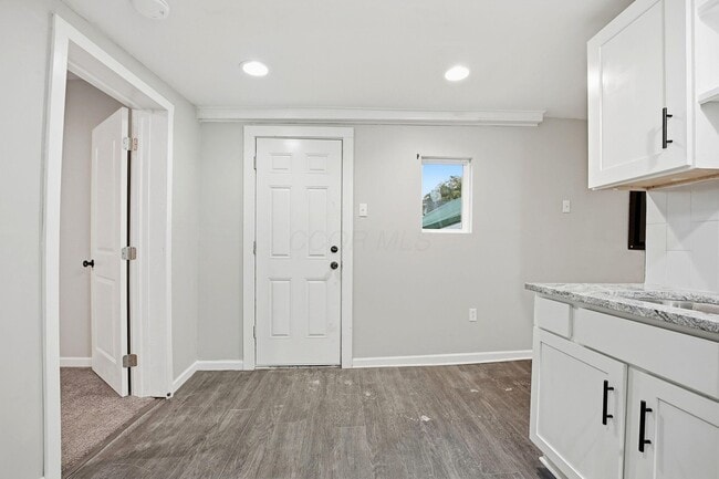 Building Photo - 1041 Market St