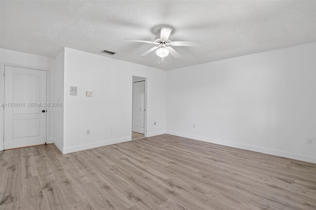 Building Photo - 14300 SW 152nd Pl